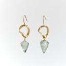 Arrow shaped stone with cast ring earring